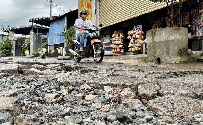 Cuối th&aacute;ng 10, sửa chữa, x&oacute;a loạt "ổ voi" tr&ecirc;n tuyến đường kết nối QL1A qua Đồng Nai- Ảnh 14.