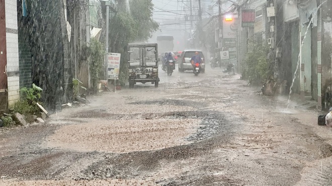 Cuối th&aacute;ng 10, sửa chữa, x&oacute;a loạt "ổ voi" tr&ecirc;n tuyến đường kết nối QL1A qua Đồng Nai- Ảnh 13.