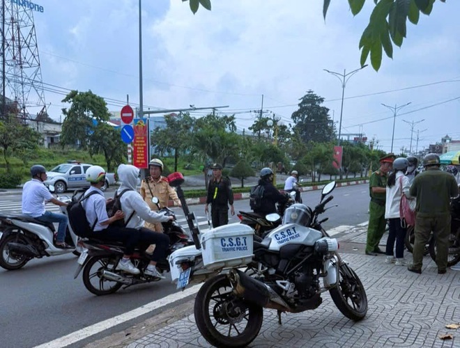Đồng Nai: Kiểm tra 164 b&atilde;i xe, cả trăm học sinh chưa đủ tuổi đi xe m&aacute;y đến trường- Ảnh 3.