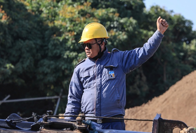 Trung Ch&iacute;nh dồn lực bứt tốc tr&ecirc;n đại c&ocirc;ng trường cầu Tứ Li&ecirc;n- Ảnh 7.