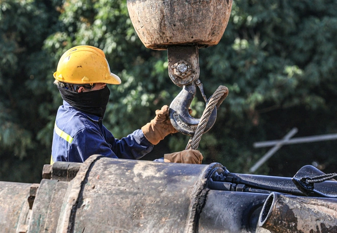 Trung Ch&iacute;nh dồn lực bứt tốc tr&ecirc;n đại c&ocirc;ng trường cầu Tứ Li&ecirc;n- Ảnh 5.