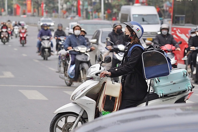 Người d&acirc;n &ugrave;n &ugrave;n trở lại Thủ đ&ocirc;, cửa ng&otilde; ph&iacute;a Nam đ&ocirc;ng nghẹt- Ảnh 9.