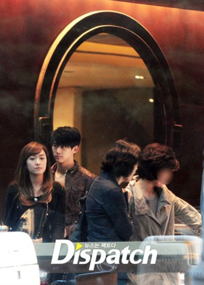 Nam idol Ok Taecyeon (2PM) lộ ảnh cầu hôn bạn gái ở Paris- Ảnh 11. Nam idol Ok Taecyeon (2PM) lộ ảnh cầu hôn bạn gái ở Paris- Ảnh 11.