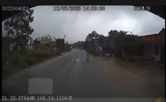 Bất cẩn khi sang đường, người đ&agrave;n &ocirc;ng bị xe đầu k&eacute;o c&aacute;n tử vong- Ảnh 2.