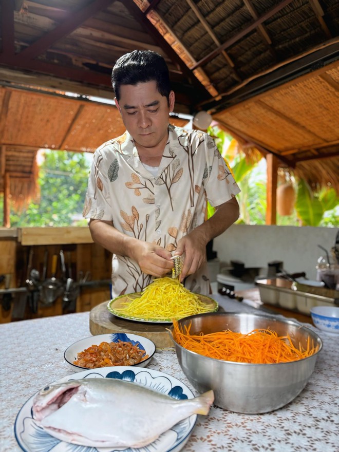 Diễn vi&ecirc;n Huỳnh Anh Tuấn kh&ocirc;ng k&ecirc;u gọi ủng hộ sau khi bị đột quỵ- Ảnh 3.