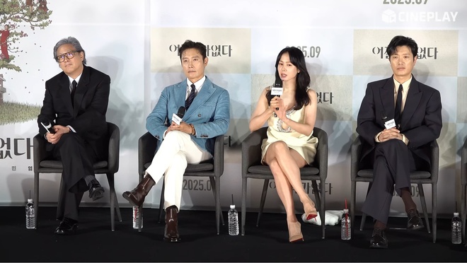 Son Ye Jin bị đạo diễn Park Chan Wook tố nói dối- Ảnh 2. Son Ye Jin bị đạo diễn Park Chan Wook tố nói dối- Ảnh 2.