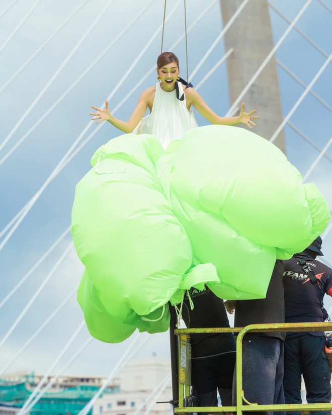 Vietnam's next top model m&ugrave;a 9: Drama c&oacute; c&ograve;n đủ sức giữ kh&aacute;n giả?- Ảnh 4.