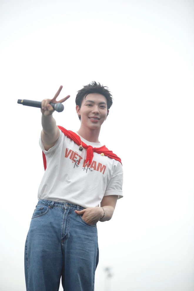 Concert "Việt Nam trong t&ocirc;i" kh&ocirc;ng bị hủy diễn h&ocirc;m nay- Ảnh 2.
