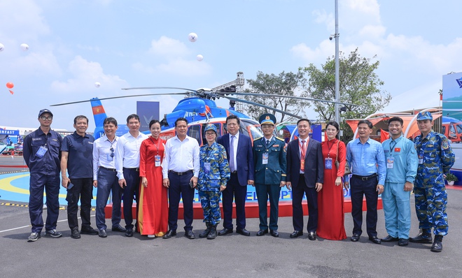 Bộ trưởng Trần Hồng Minh thăm không gian trưng bày thành tựu 80 năm Bộ Xây dựng- Ảnh 11. Bộ trưởng Trần Hồng Minh thăm không gian trưng bày thành tựu 80 năm Bộ Xây dựng- Ảnh 11.