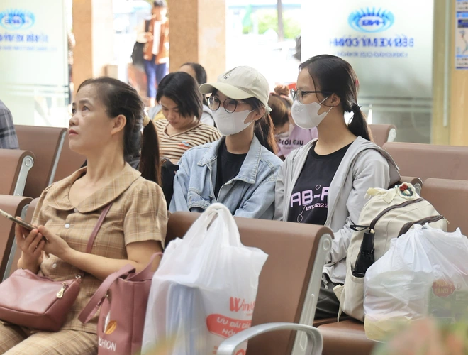 Bến xe H&agrave; Nội thưa kh&aacute;ch ng&agrave;y đầu kỳ nghỉ lễ Quốc kh&aacute;nh- Ảnh 4.