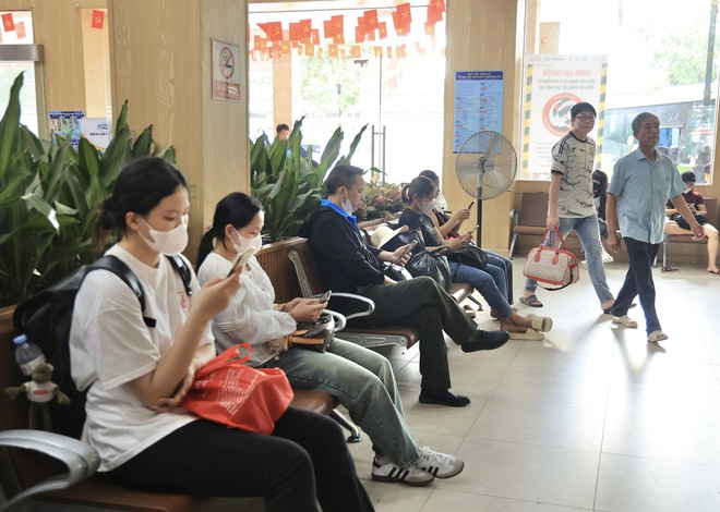 Bến xe H&agrave; Nội thưa kh&aacute;ch ng&agrave;y đầu kỳ nghỉ lễ Quốc kh&aacute;nh- Ảnh 3.