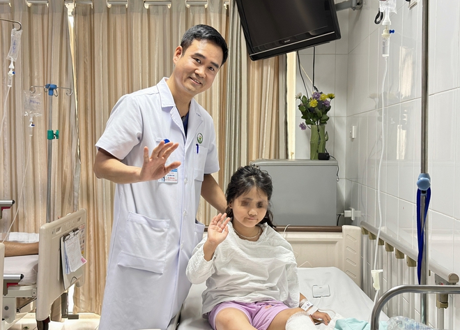 C&oacute; n&ecirc;n đắp l&aacute; chữa vi&ecirc;m xương cho trẻ?- Ảnh 2.