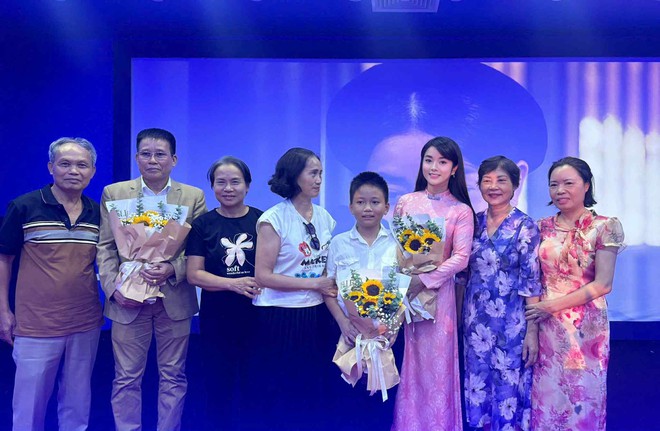 Tăng suất chiếu phim miễn ph&iacute; chi&ecirc;u đ&atilde;i kh&aacute;n giả tại Triển l&atilde;m th&agrave;nh tựu đất nước- Ảnh 6.