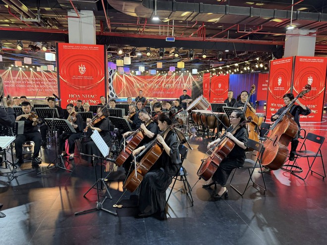 Tăng suất chiếu phim miễn ph&iacute; chi&ecirc;u đ&atilde;i kh&aacute;n giả tại Triển l&atilde;m th&agrave;nh tựu đất nước- Ảnh 9.