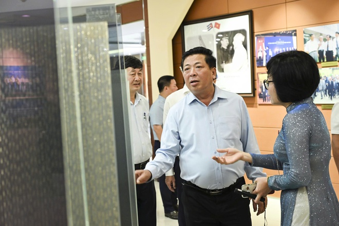 Viglacera cần tiếp tục đổi mới theo xu thế xanh, tiết kiệm t&agrave;i nguy&ecirc;n, giảm ph&aacute;t thải- Ảnh 9.