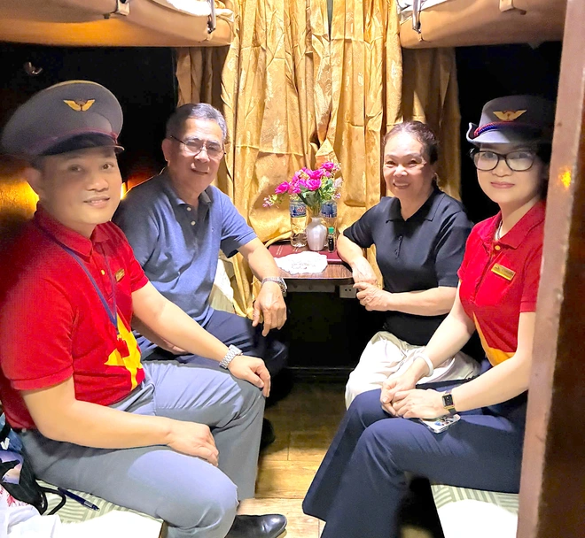 Hai ngày liên tiếp, nhân viên đường sắt giúp hành khách tìm lại tài sản tưởng đã mất- Ảnh 3. Hai ngày liên tiếp, nhân viên đường sắt giúp hành khách tìm lại tài sản tưởng đã mất- Ảnh 3.