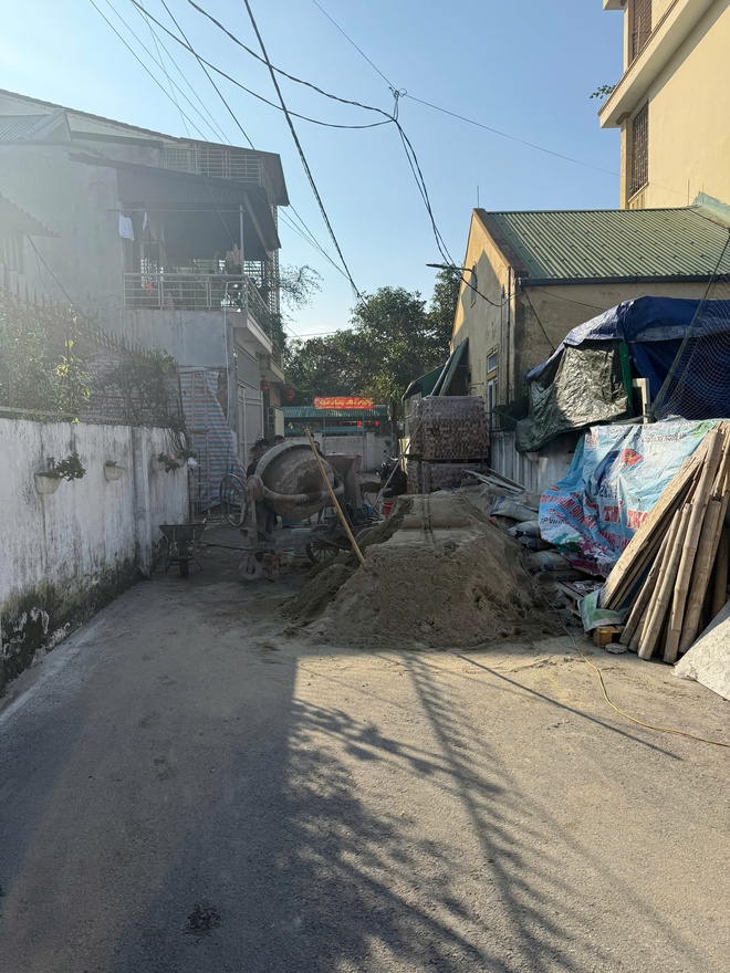 Nghệ An: Đồng loạt ra qu&acirc;n giải tỏa h&agrave;nh lang an to&agrave;n giao th&ocirc;ng dịp Tết B&iacute;nh Ngọ 2026- Ảnh 4.