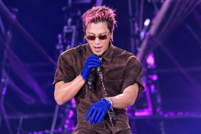 Concert BigBang tại Hà Nội: G-Dragon đập guitar, Daesung chào khán giả bằng tiếng Việt - Ảnh 5.