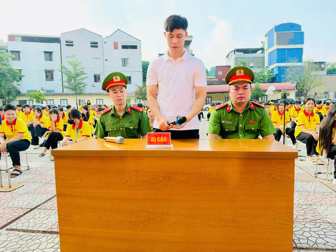 Trường học Hà Nội tăng cường giáo dục pháp luật cho học sinh- Ảnh 8.