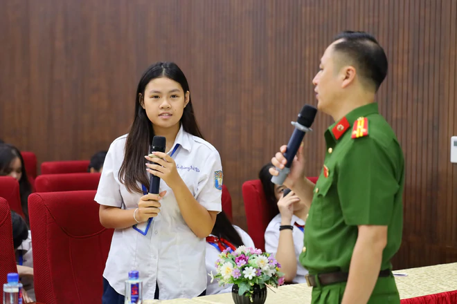 Trường học Hà Nội tăng cường giáo dục pháp luật cho học sinh- Ảnh 1.