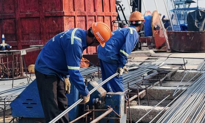 Tết kh&ocirc;ng nghỉ tr&ecirc;n c&ocirc;ng trường cao tốc, cầu lớn, s&acirc;n bay Long Th&agrave;nh- Ảnh 6.