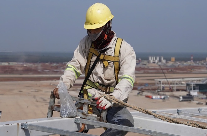 Tết kh&ocirc;ng nghỉ tr&ecirc;n c&ocirc;ng trường cao tốc, cầu lớn, s&acirc;n bay Long Th&agrave;nh- Ảnh 9.