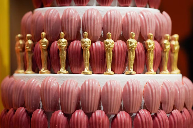 Hậu trường chuẩn bị Oscar 2026: An ninh được siết chặt, thảm đỏ đ&atilde; sẵn s&agrave;ng- Ảnh 8.