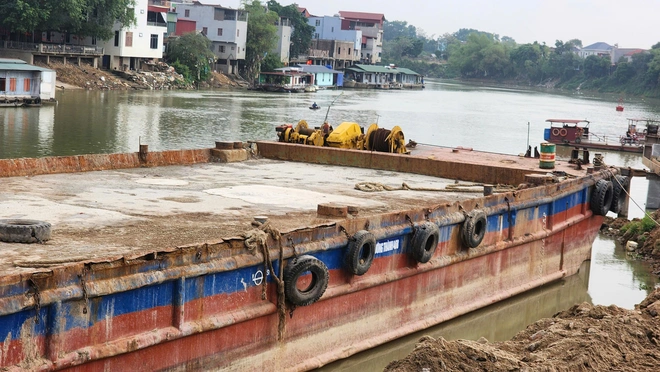 Bờ k&egrave; trăm tỷ đồng chống sạt lở đ&ecirc; hữu Cầu chạy đua trước m&ugrave;a lũ- Ảnh 5.