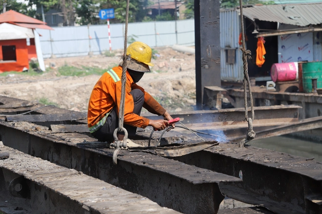 TP.HCM: Cảnh tr&aacute;i ngược ở dự &aacute;n rạch Xuy&ecirc;n T&acirc;m- Ảnh 4.