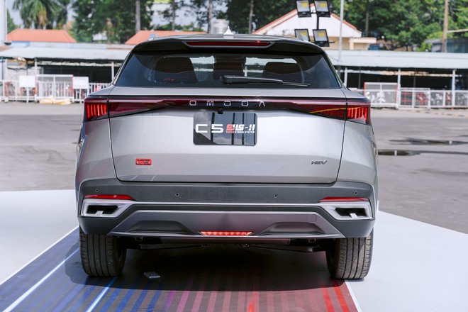Omoda C5 SHS-H ra mắt Việt Nam, giá từ 669 triệu đồng- Ảnh 4.
