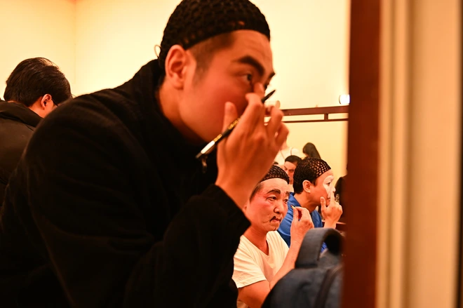 NSND Lê Tuấn Cường: Nghị quyết 80 là cú hích để nghệ sĩ được sáng tạo, ghi nhận xứng đáng- Ảnh 8. NSND Lê Tuấn Cường: Nghị quyết 80 là cú hích để nghệ sĩ được sáng tạo, ghi nhận xứng đáng- Ảnh 8.