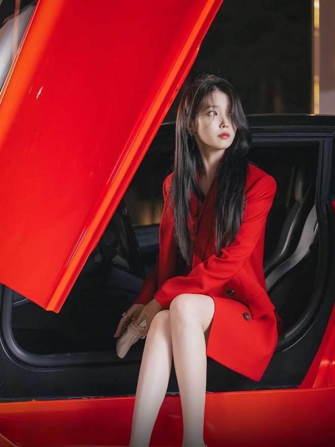 Giải m&atilde; cơn sốt "Perfect crown" c&oacute; IU v&agrave; Byun Woo Seok đ&oacute;ng ch&iacute;nh- Ảnh 3.