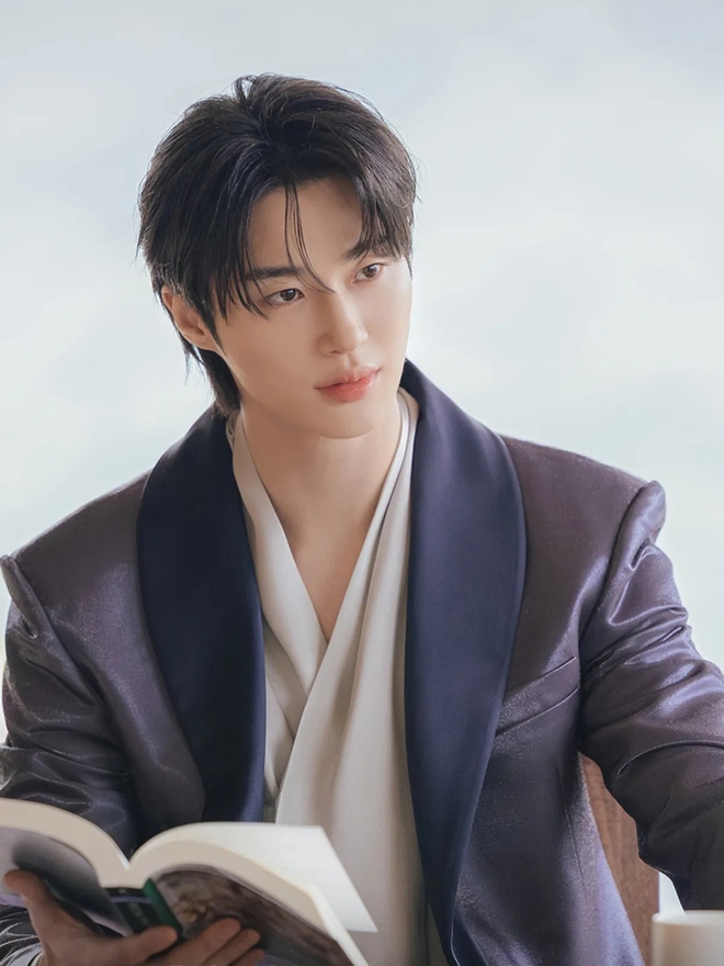 Giải m&atilde; cơn sốt "Perfect crown" c&oacute; IU v&agrave; Byun Woo Seok đ&oacute;ng ch&iacute;nh- Ảnh 4.