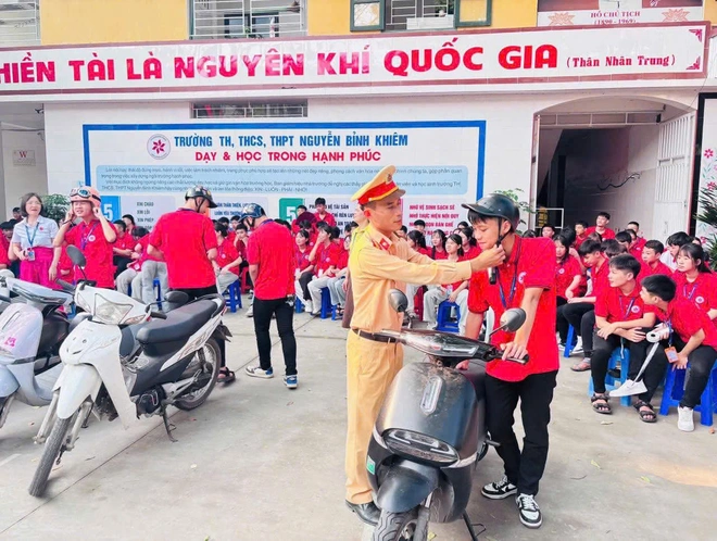 Bắc Ninh: Nhiều s&aacute;ng kiến đưa Luật Trật tự, an to&agrave;n giao th&ocirc;ng đường bộ v&agrave;o cuộc sống- Ảnh 3.