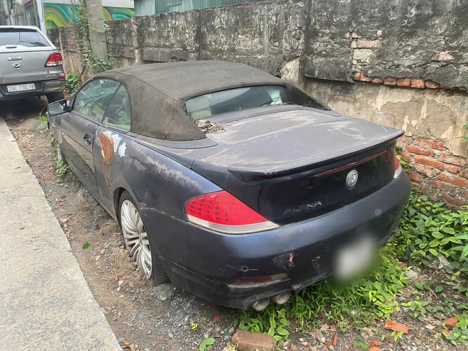 Những chiếc xe sang tiền tỷ bị bỏ quên trên phố- Ảnh 17. Những chiếc xe sang tiền tỷ bị bỏ quên trên phố- Ảnh 17.