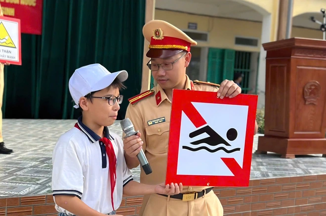 Hưng Y&ecirc;n: Học sinh miền biển h&agrave;o hứng với tiết học đặc biệt cuối tuần- Ảnh 3.