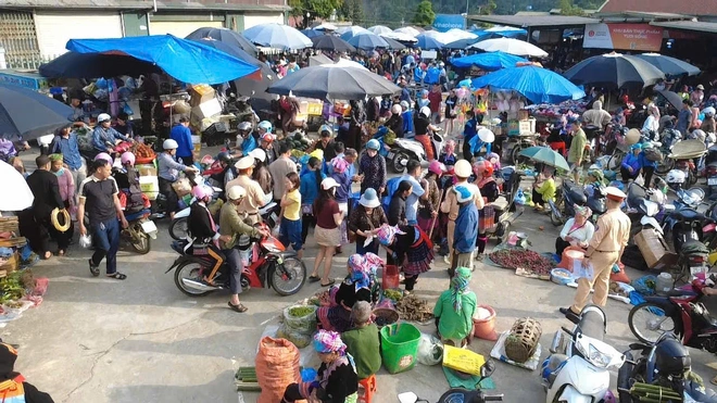 Lai Ch&acirc;u: Đưa tiếng đồng b&agrave;o thiểu số v&agrave;o tuy&ecirc;n truyền, s&aacute;t hạch thi giấy ph&eacute;p l&aacute;i xe- Ảnh 3.