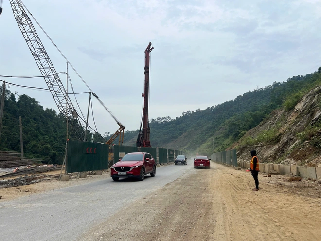 Tăng tốc dự &aacute;n mở rộng Quốc lộ 2 v&agrave; x&acirc;y dựng cầu mới nối V&agrave;nh đai ph&iacute;a Nam H&agrave; Giang - Ảnh 4.