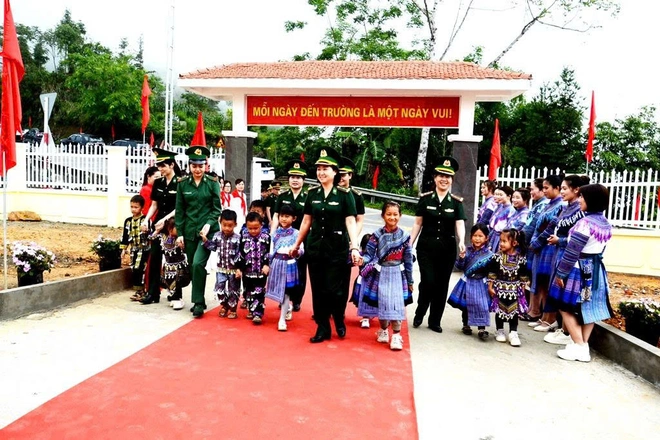 Kh&aacute;nh th&agrave;nh 6 điểm trường v&ugrave;ng bi&ecirc;n giới L&agrave;o Cai, vượt tiến độ 1,5 th&aacute;ng - Ảnh 5.