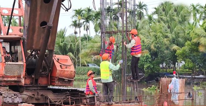 Cần Thơ th&uacute;c tiến độ dự &aacute;n cầu v&agrave; đường Nguyễn Ch&iacute; Thanh - Ảnh 3.