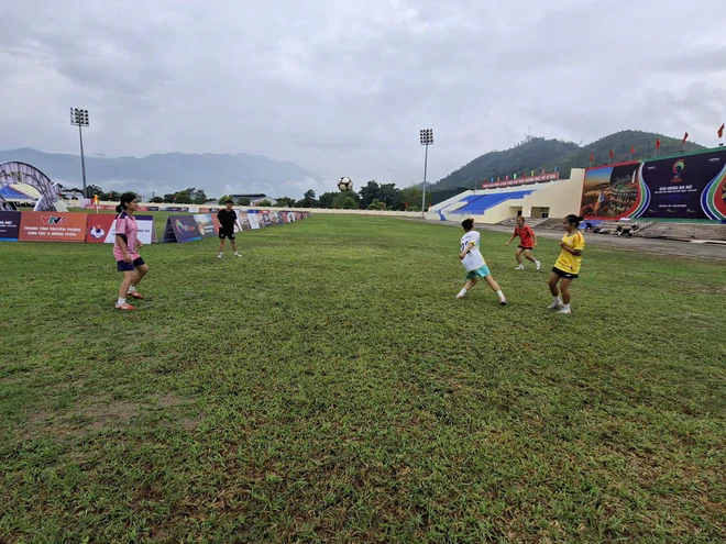 Những cô gái vùng cao mang giấc mơ đến sân chơi VTV Cup 2026 - Ảnh 1.