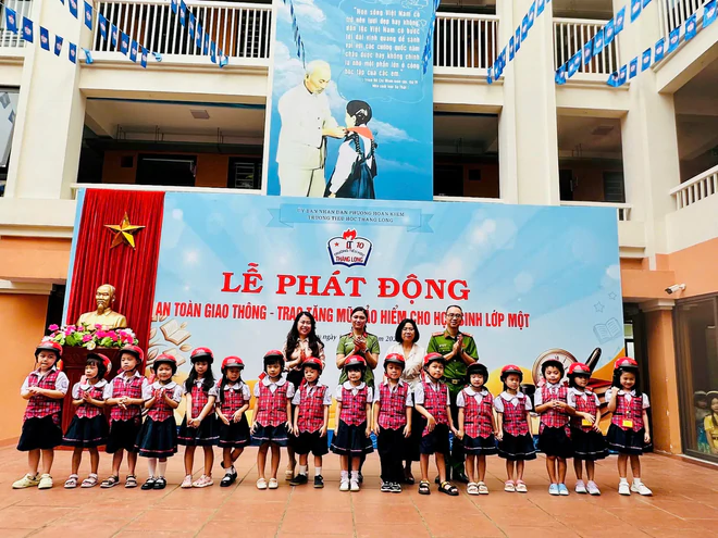 H&agrave; Nội: Học sinh nhiều trường được thực h&agrave;nh kỹ năng ATGT, PCCC - Ảnh 5.