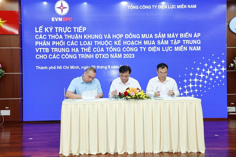 EVNSPC ho&agrave;n tất thủ tục cho c&ocirc;ng tr&igrave;nh đầu tư x&acirc;y dựng năm 2023 - Ảnh 4.