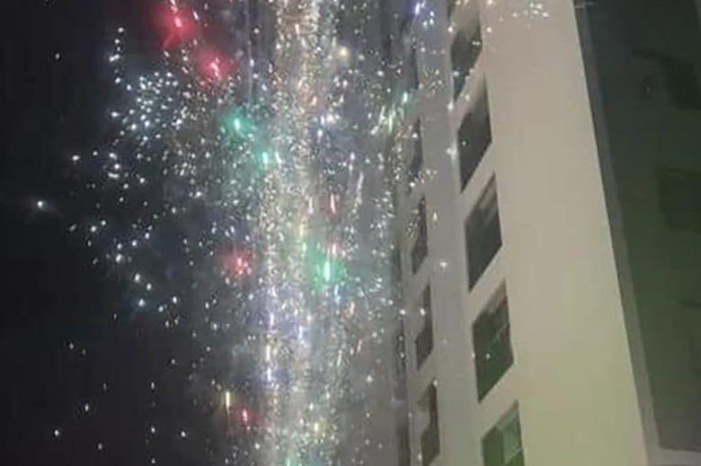 Ch&aacute;y căn hộ chung cư ở H&agrave; Nội nghi do đốt ph&aacute;o hoa dịp Trung thu - Ảnh 1.