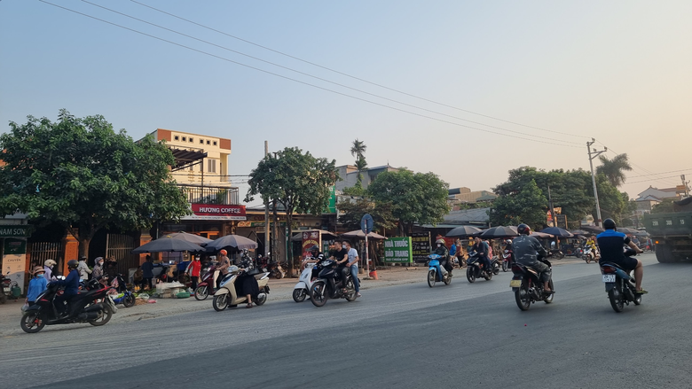 Ho&agrave; B&igrave;nh: X&aacute;c định nguy&ecirc;n nh&acirc;n để triển khai giải ph&aacute;p k&eacute;o giảm TNGT - Ảnh 3.