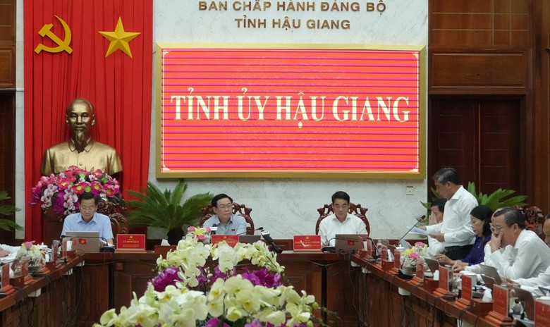 Chủ tịch Quốc hội: Hậu Giang tính toán phát huy hiệu quả đầu tư 2 tuyến cao tốc - Ảnh 1. Chủ tịch Quốc hội: Hậu Giang tính toán phát huy hiệu quả đầu tư 2 tuyến cao tốc - Ảnh 1.