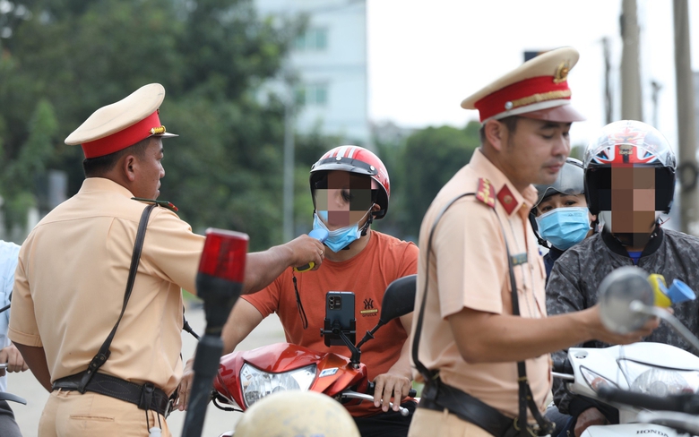 Đồng Nai: Gửi th&ocirc;ng b&aacute;o về cơ quan nếu c&aacute;n bộ vi phạm giao th&ocirc;ng