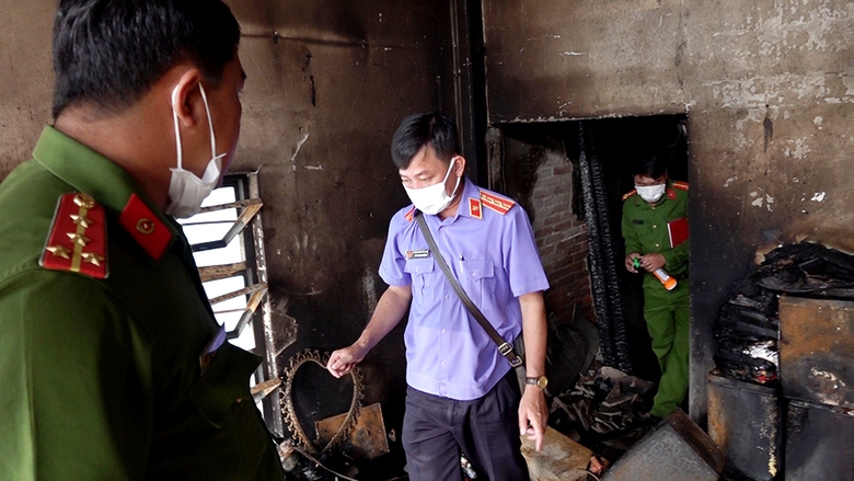 Một thanh ni&ecirc;n ở An Giang cuồng ghen ph&oacute;ng hỏa giết người rồi l&atilde;nh &aacute;n tử h&igrave;nh - Ảnh 2.