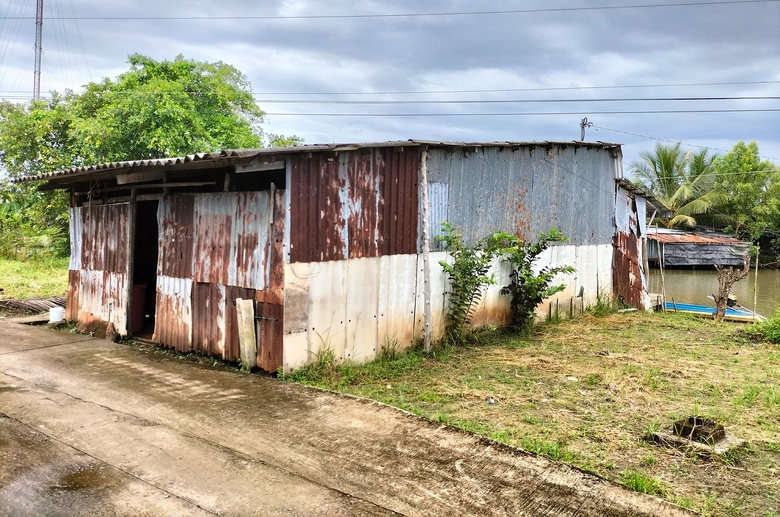 Bi kịch người đ&agrave;n &ocirc;ng bị vợ bỏ sau tai nạn - Ảnh 2.