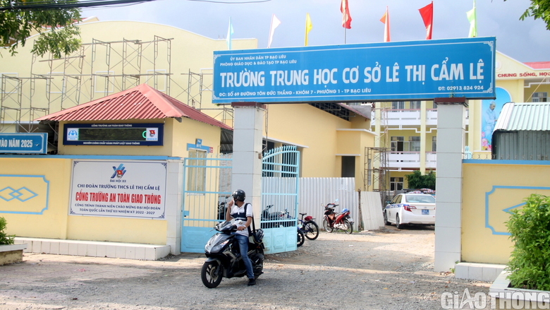 Bạc Li&ecirc;u: Ra mắt m&ocirc; h&igrave;nh cổng trường an to&agrave;n giao th&ocirc;ng - Ảnh 1.